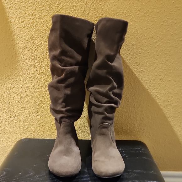 Steve Madden Brown Slouchy Boots - Picture 1 of 10